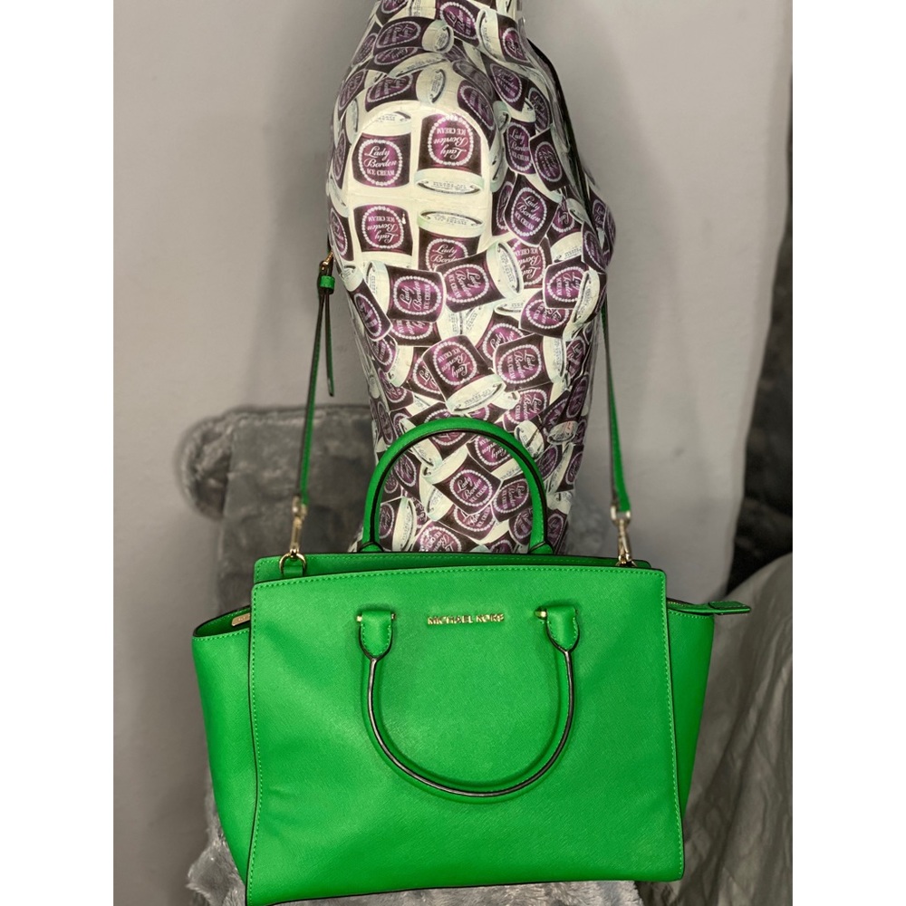 Michael Kors Selma Crossbody